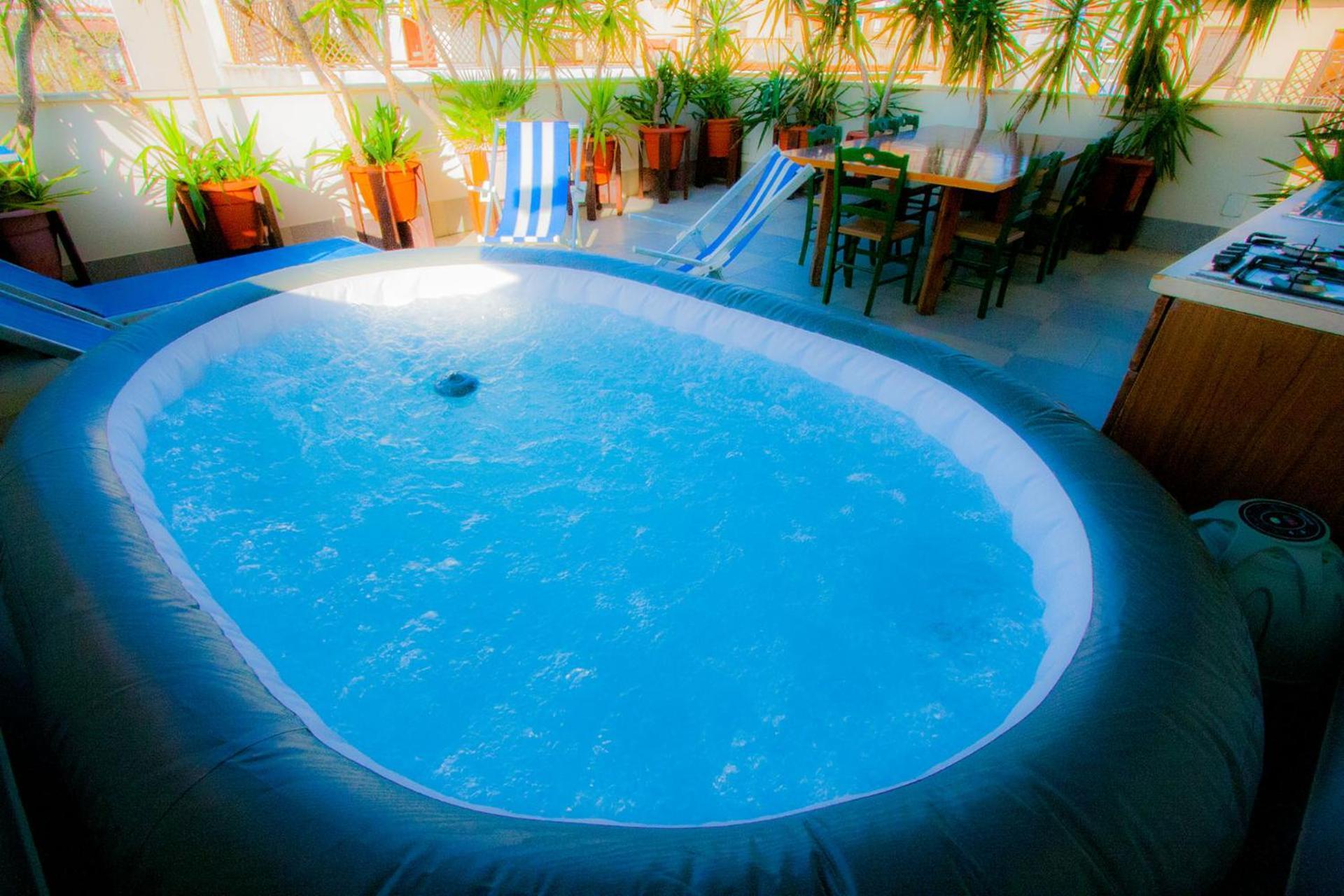 Apartament Old Style By The Sea, Roof Terrace With Heated Pool, Outdoor Kitchen, Ladispoli *